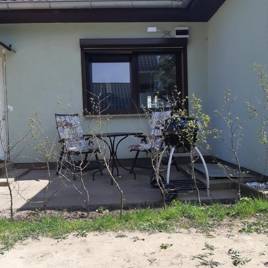 Ferienwohnung am Scheunenkaffee Kachlin Dargen Exterior foto