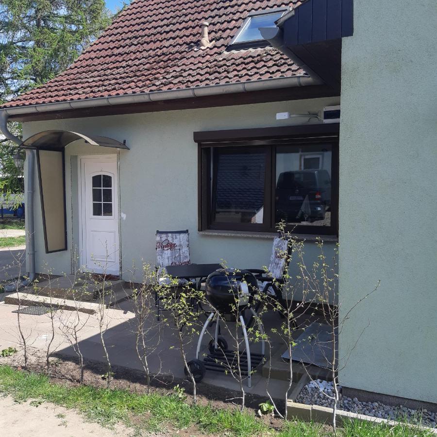 Ferienwohnung am Scheunenkaffee Kachlin Dargen Exterior foto